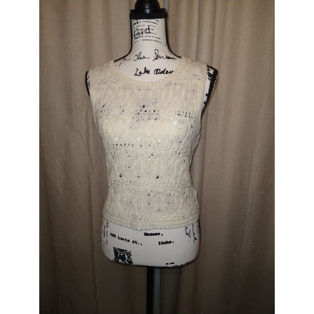 Vintage-Inspired Cream Knit Sleeveless Top S Cozy Casual